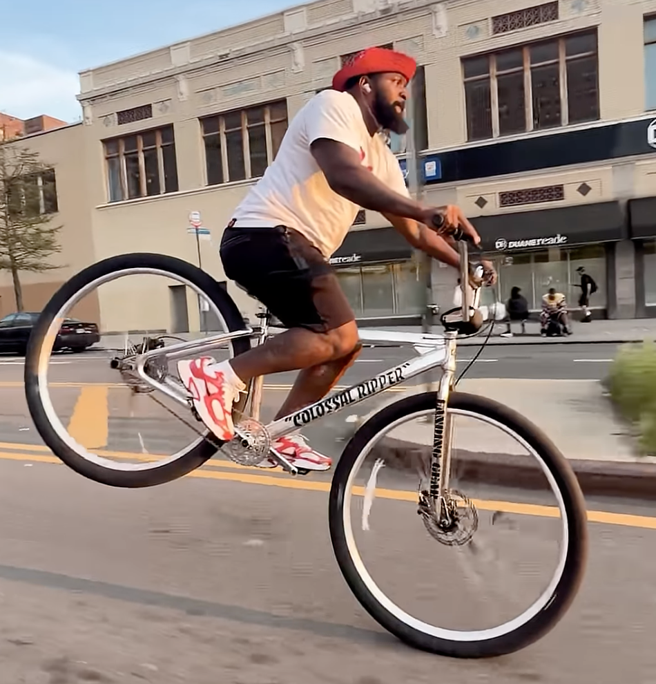 Colossal Ripper in the City!
