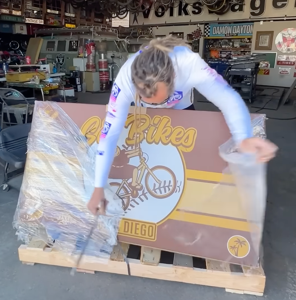 Unboxing the San Diego Big Ripper!